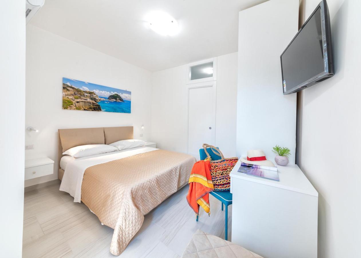 איסקיה B&B La Gioia מראה חיצוני תמונה